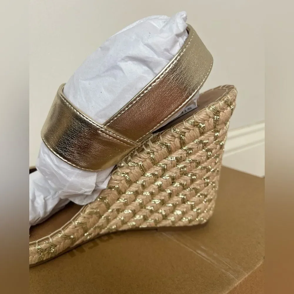 NWT STEVE MADDEN GOLD ESPADRILLE WEDGE SANDALS SUMMER VACATION SHOES‎
